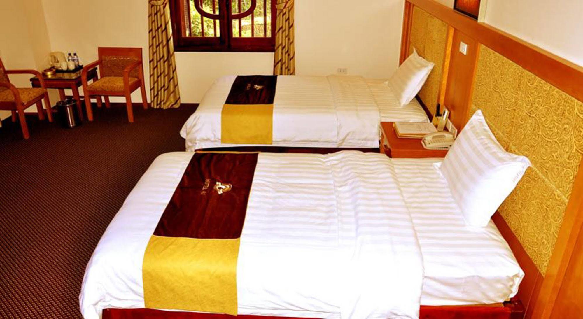A1 Hotel - Dien Bien Phu Diện Biên Phủ Exterior foto